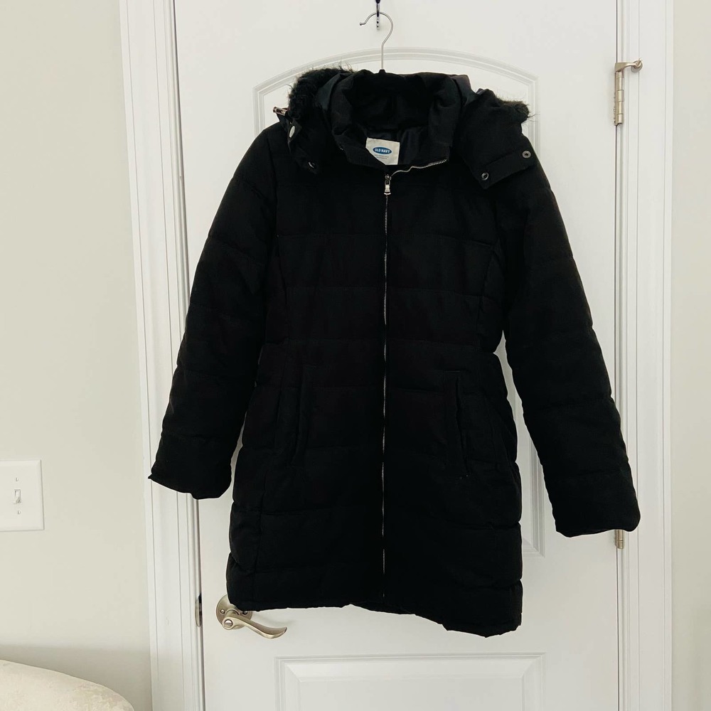 Old Navy women’s puffy winter coat with detachable hood, size M